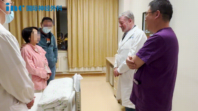 52歲女性-左側較大聽神經(jīng)瘤